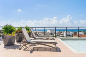 Amazing 2BR penthouse with private rooftop pool